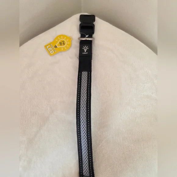 🦋2/$15 Safety LED Light & Reflective Dog Collar Black Gray Medium NWT - Picture 7 of 17